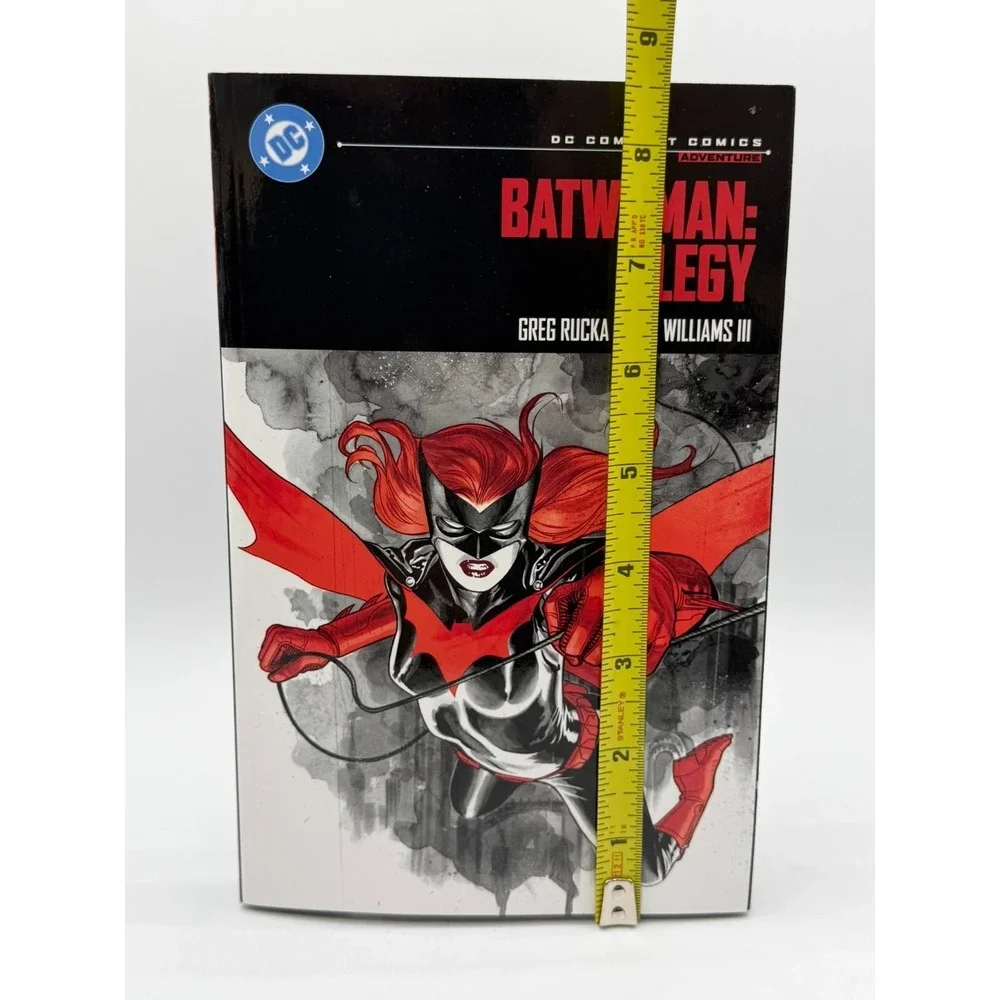 Batwoman: Elegy DC Compact Comics Edition TPB - Greg Rucka JH Williams III